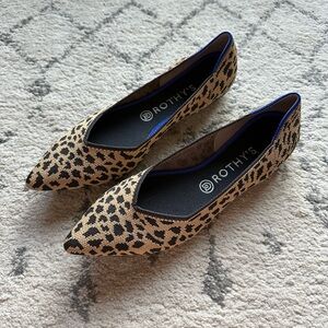 NEW Rothy’s Point Leopard Flats
